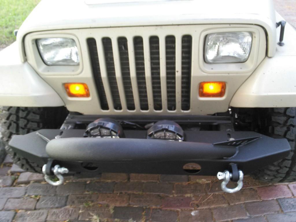 1992 Jeep Wrangler Sahara Sport Utility 2 Door 4.0L