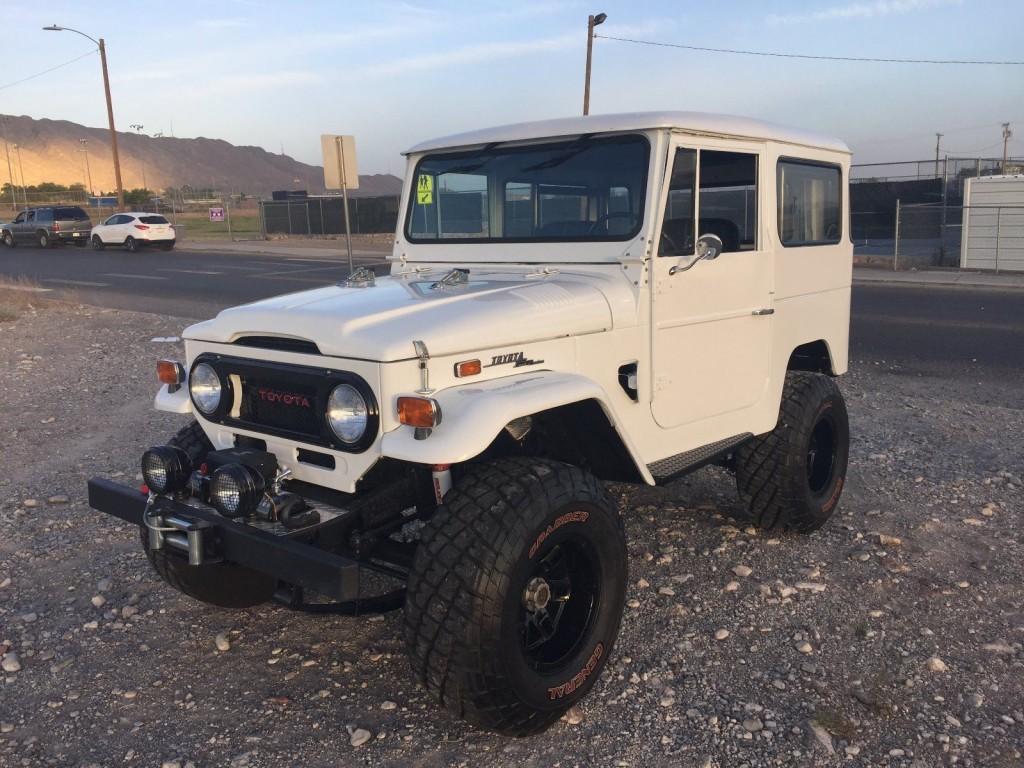 Custom 1971 Toyota FJ40 4X4 Convertible