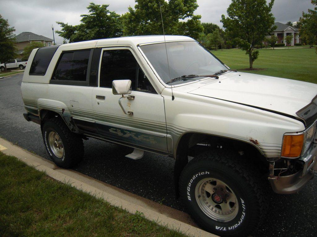 First generation 1986 Toyota 4runner DLX Sport Utility offroad