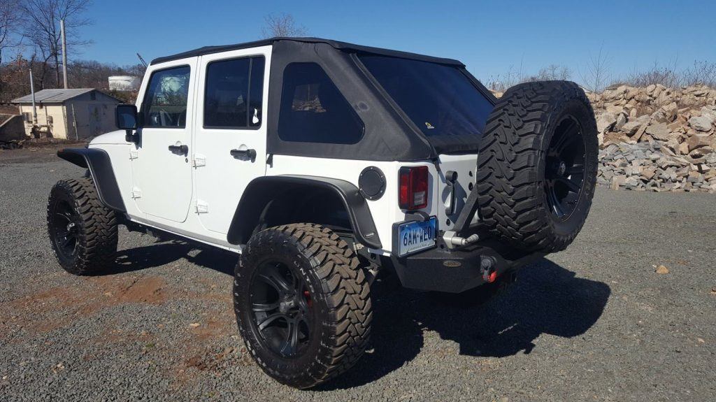 Super clean 2015 Jeep Wrangler offroad