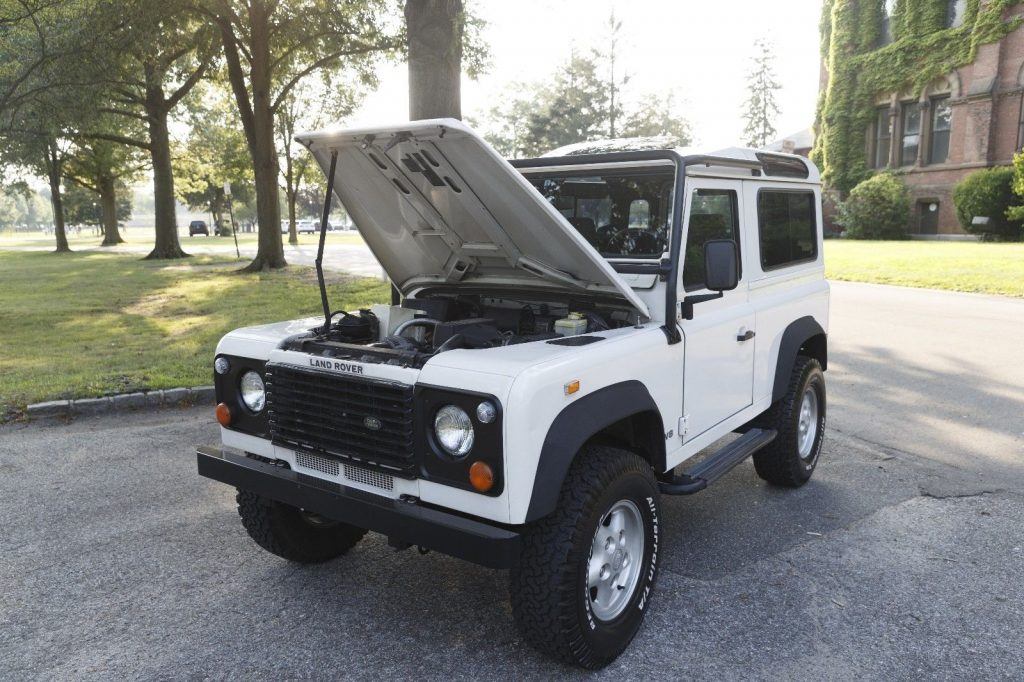 Excellent condition 1997 Land Rover Defender 90 offroad