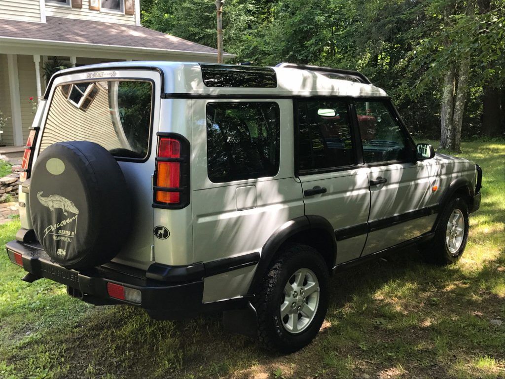 Low mileage 2004 Land Rover Discovery Sport offroad