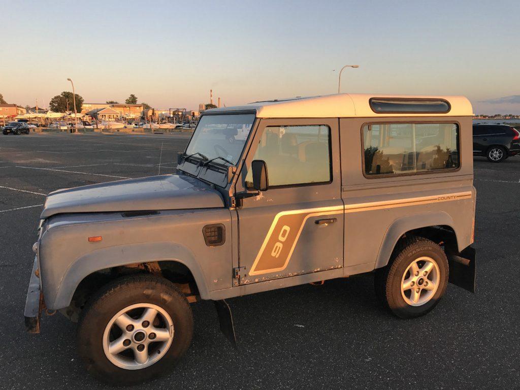 good condition 1989 Land Rover Defender County offroad