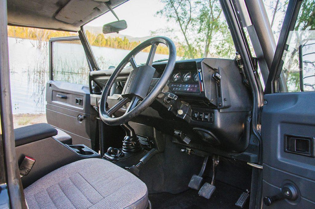 lots of upgrades 1989 Land Rover Defender offroad