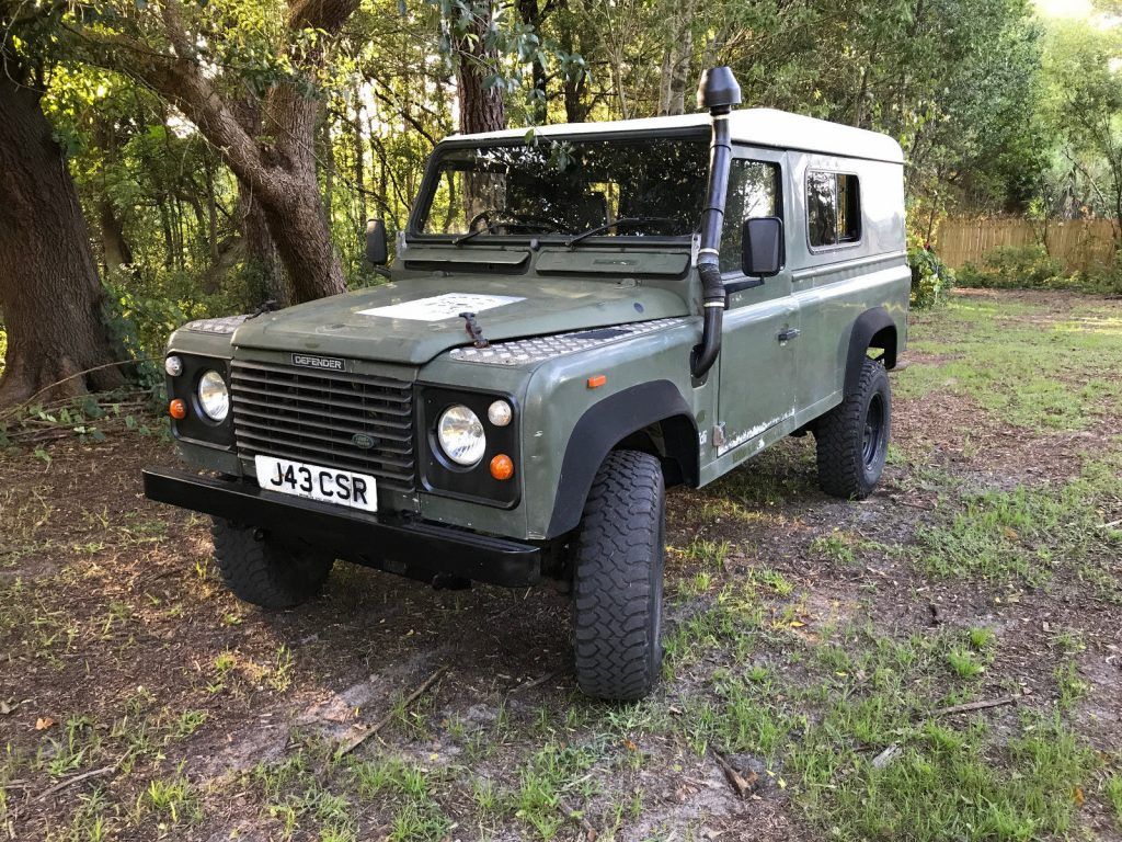 well maintained 1991 Land Rover Defender offroad
