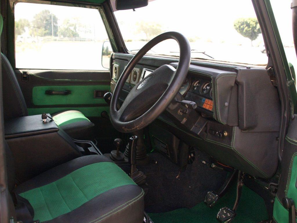 barn find 1984 Land Rover Defender offroad