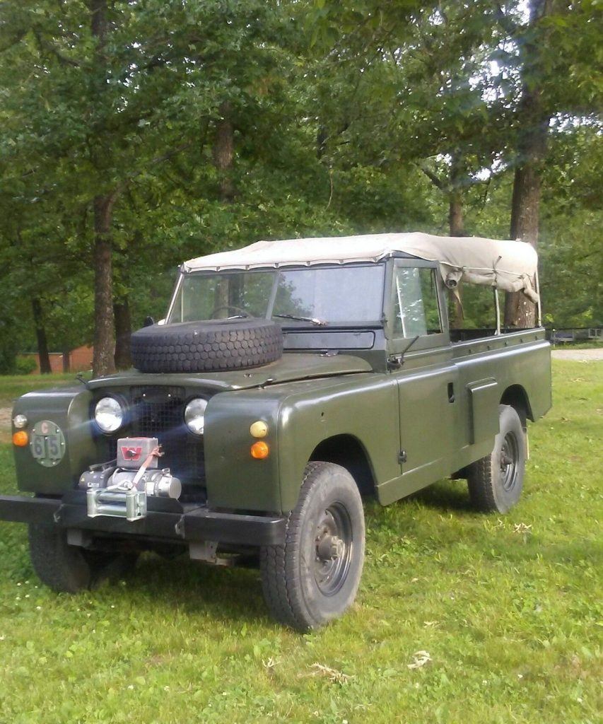 Military SPECIAL 1965 Land Rover Defender offroad