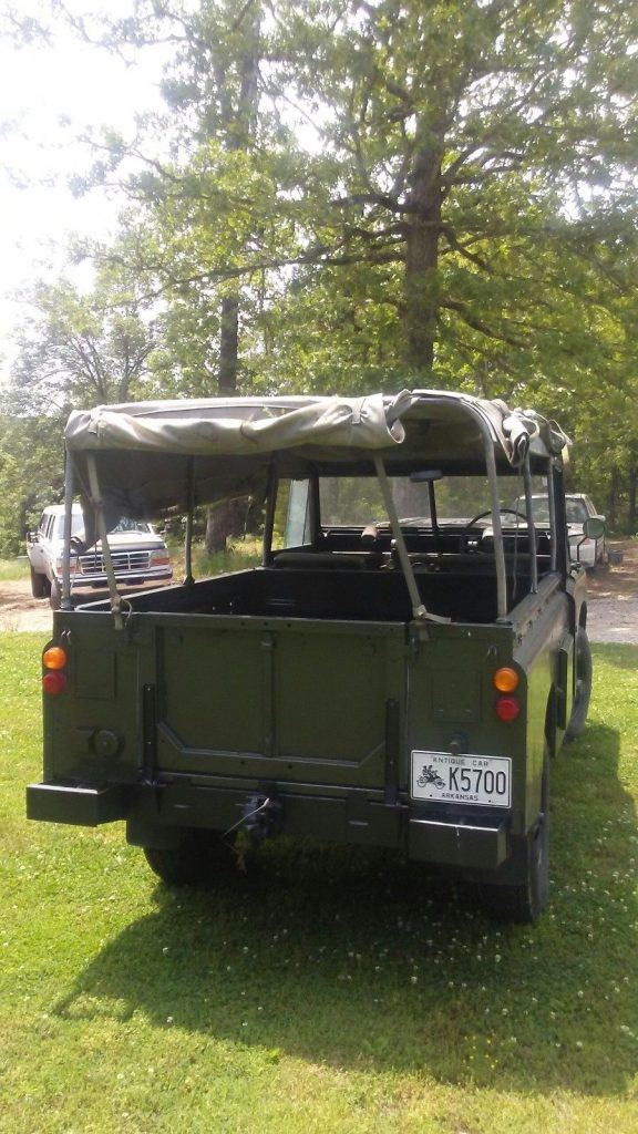 Military SPECIAL 1965 Land Rover Defender offroad