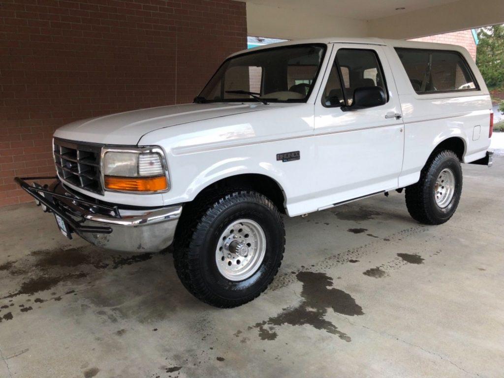 great shape 1995 Ford Bronco XL offroad