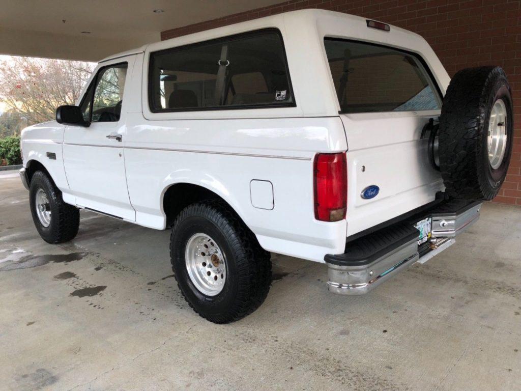 great shape 1995 Ford Bronco XL offroad