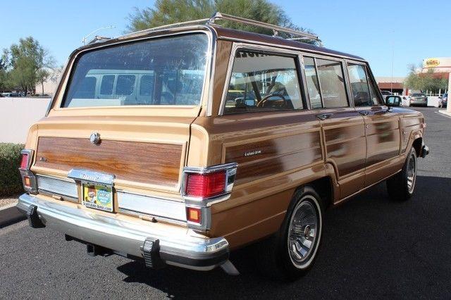 mint condition 1983 Jeep Wagoneer Limited 4X4 offroad