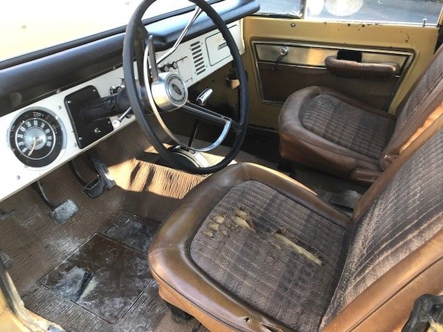 original 1972 Ford Bronco Explorer offroad
