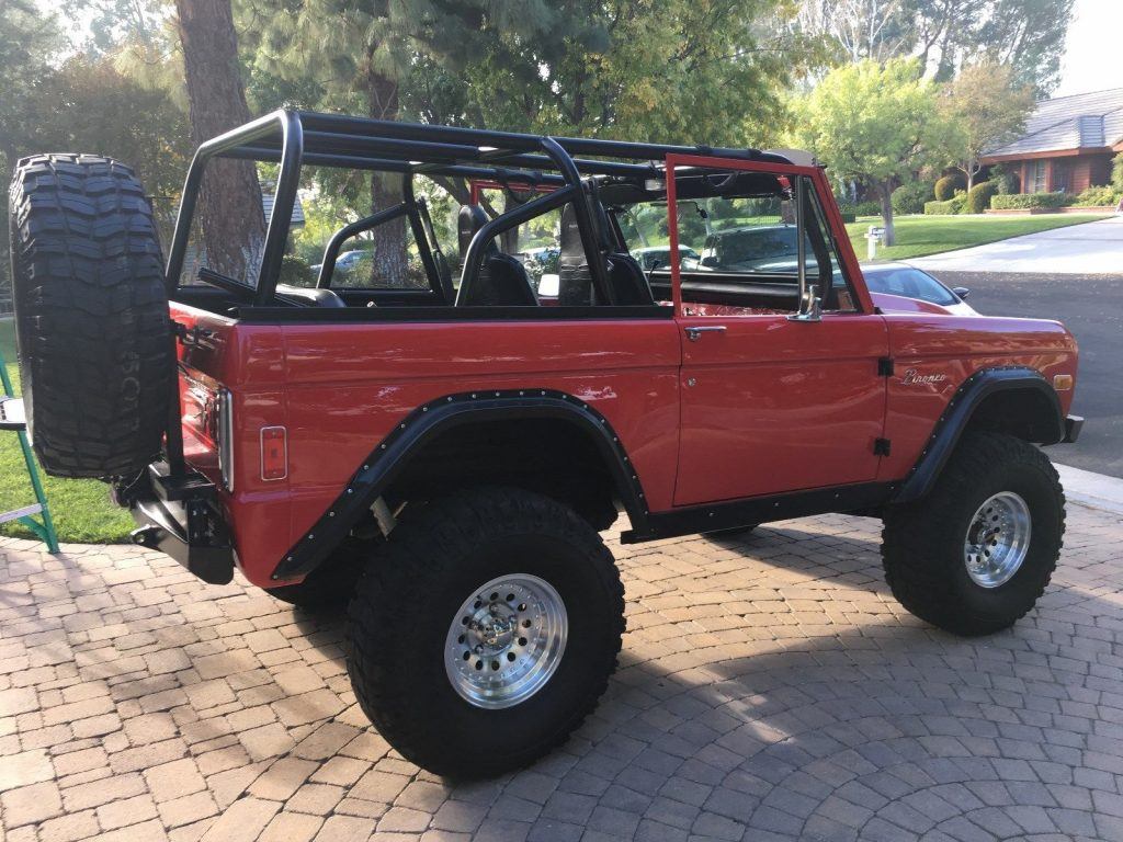 tuned up 1970 Ford Bronco offroad