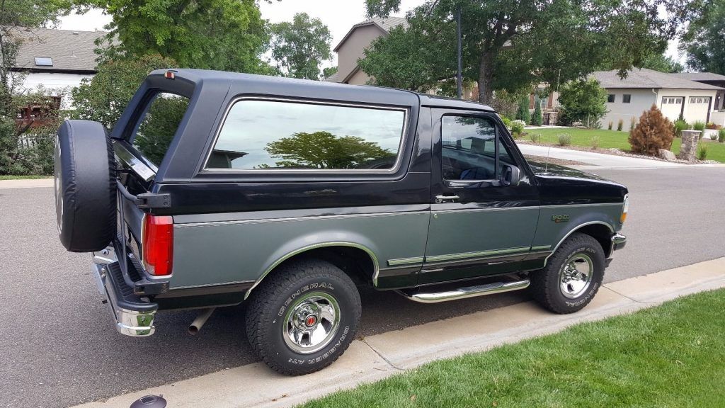 very clean 1993 Ford Bronco XLT offroad