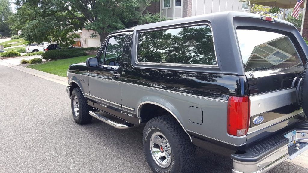 very clean 1993 Ford Bronco XLT offroad