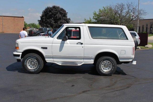 very nice 1995 Ford Bronco XLT offroad