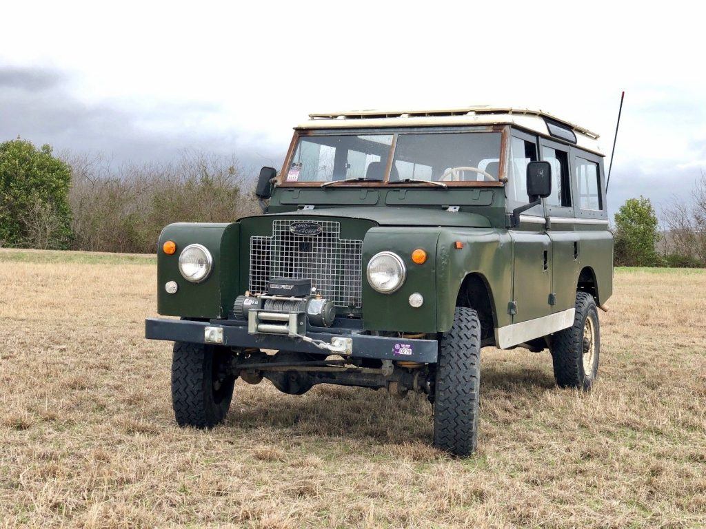 daily driver 1969 Land Rover offroad