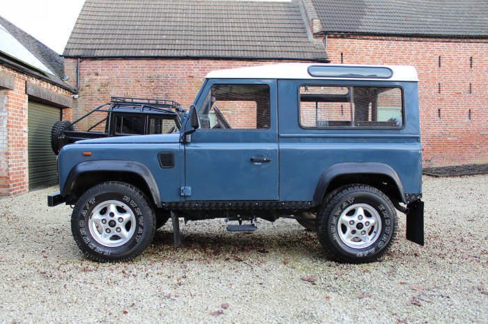 left hand drive 1980 Land Rover Defender County Station Wagon offroad
