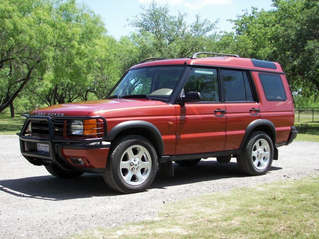 rare color 2000 Land Rover Discovery SE7 offroad