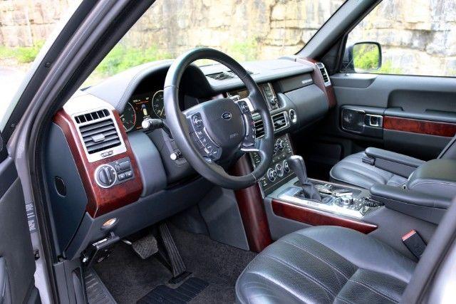 well equipped 2010 Land Rover Range Rover offroad