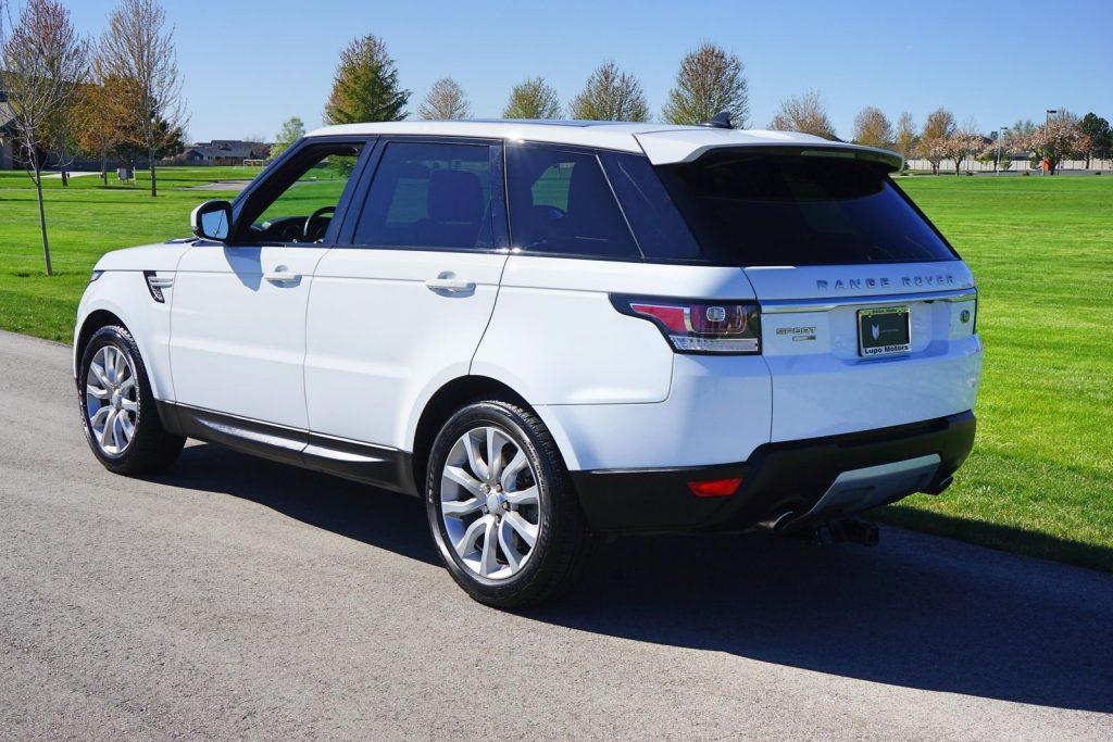 extremely clean 2015 Range Rover Sport HSE offroad
