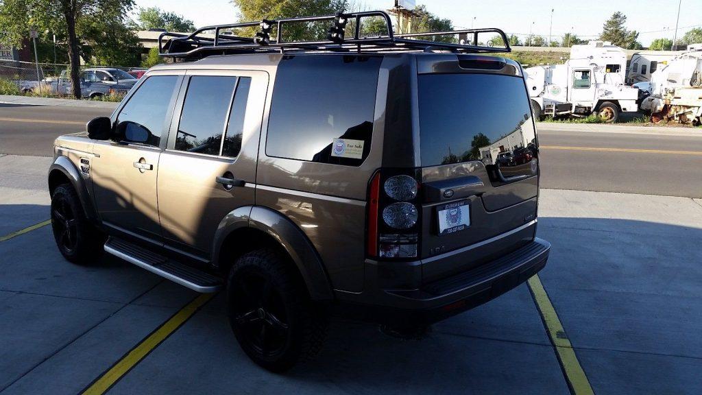 well equipped 2014 Land Rover LR4 offroad