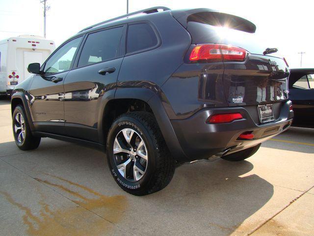 well optioned 2017 Jeep Cherokee Trailhawk L Plus offroad