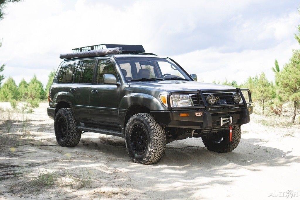 fresly built 2000 Toyota Land Cruiser offroad