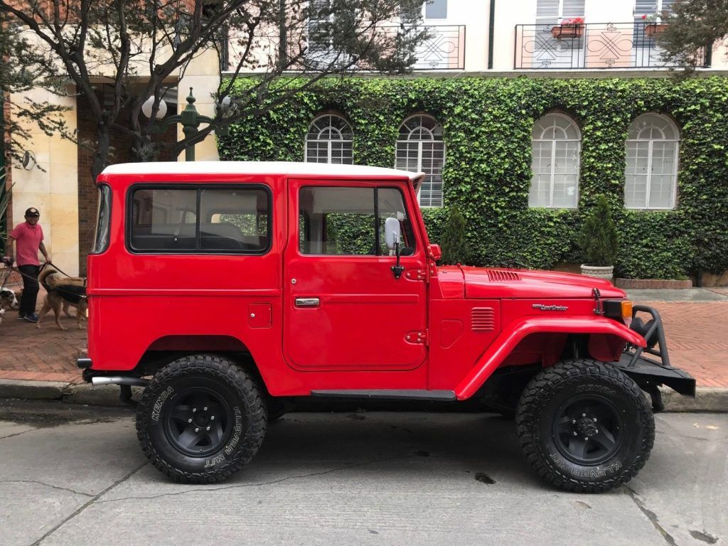 Fully Restored 1974 Toyota Land Cruiser offroad