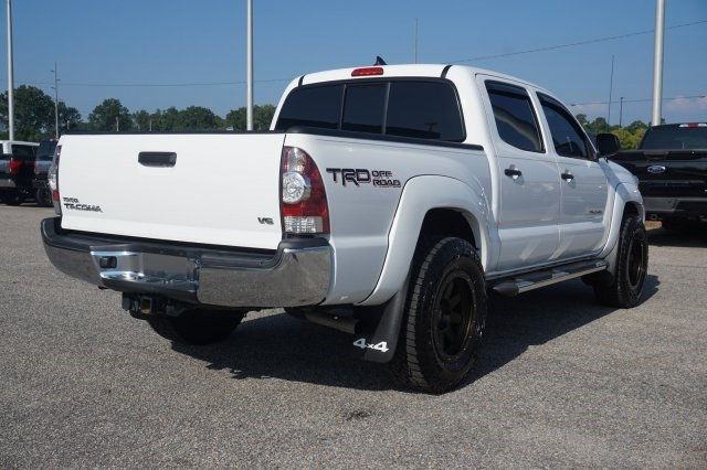 low miles 2015 Toyota Tacoma offroad
