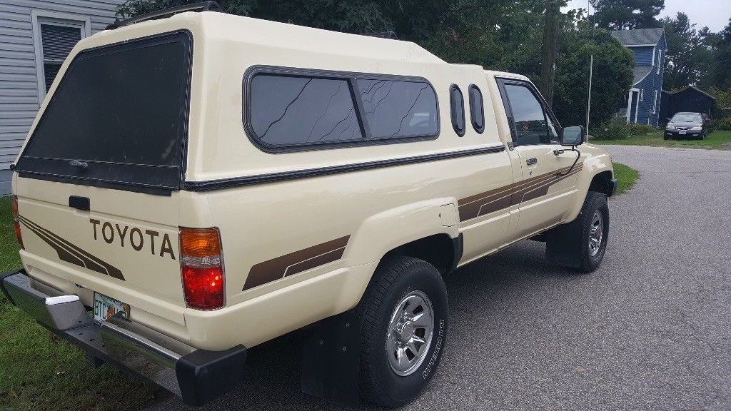 restored 1986 Toyota Pickup SR5 offroad
