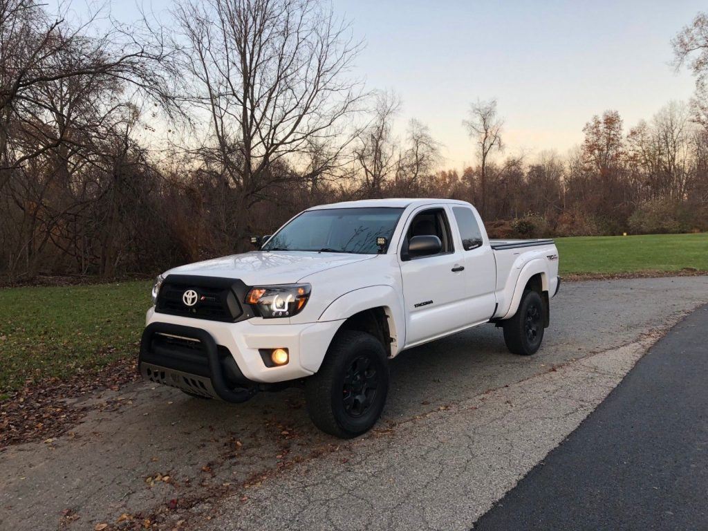 low miles 2013 Toyota Tacoma Access Cab TRD offroad
