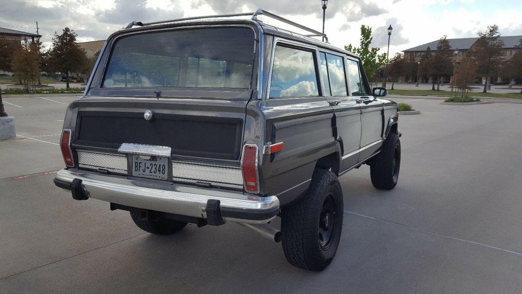 new paint 1990 Jeep Wagoneer offroad