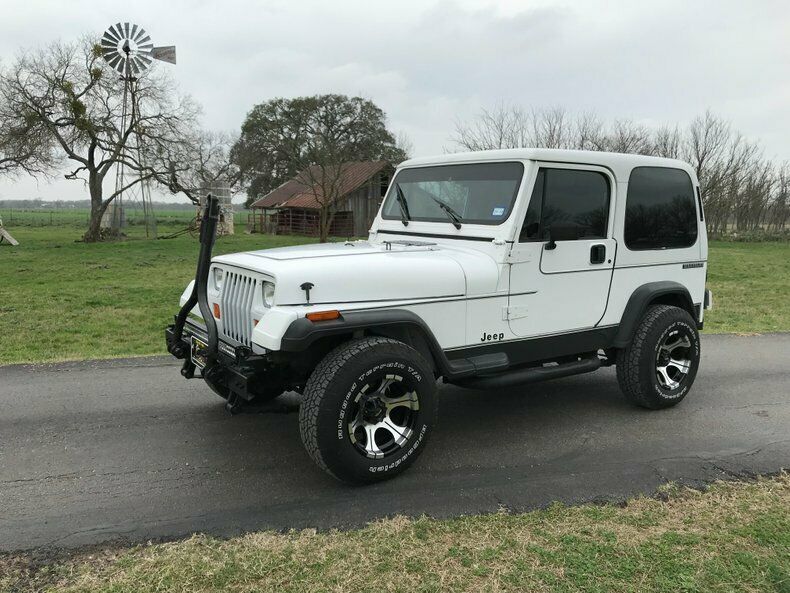 pampered 1991 Jeep Wrangler S Hardtop offroad