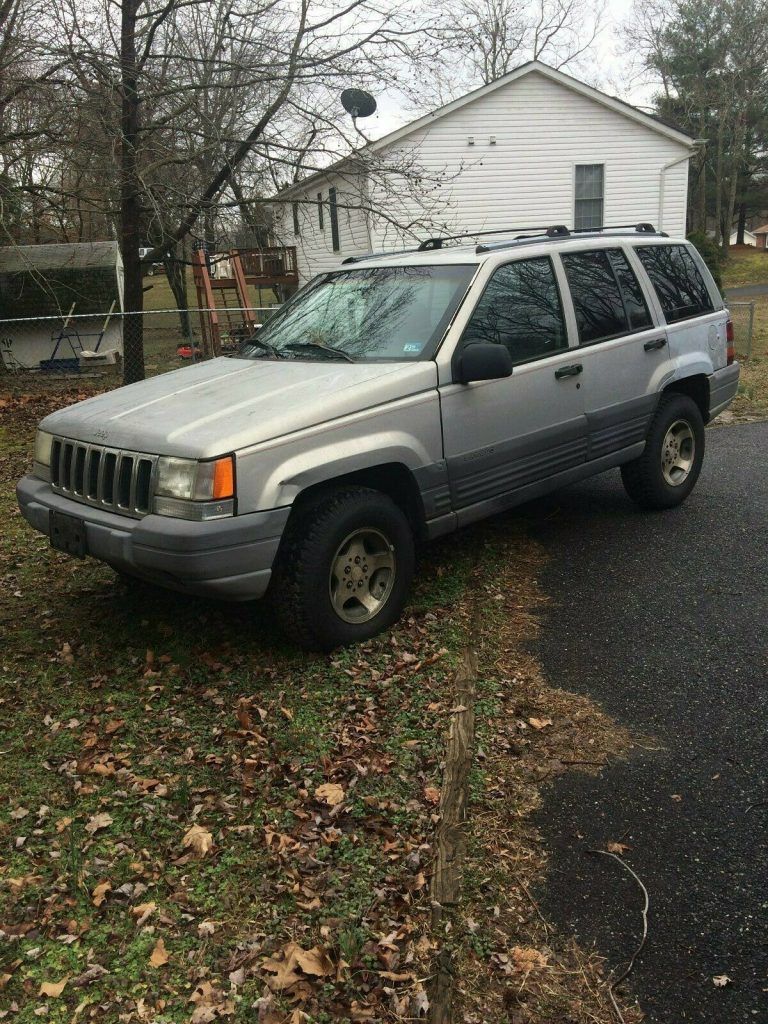 solid 1996 Jeep Grand Cherokee offroad
