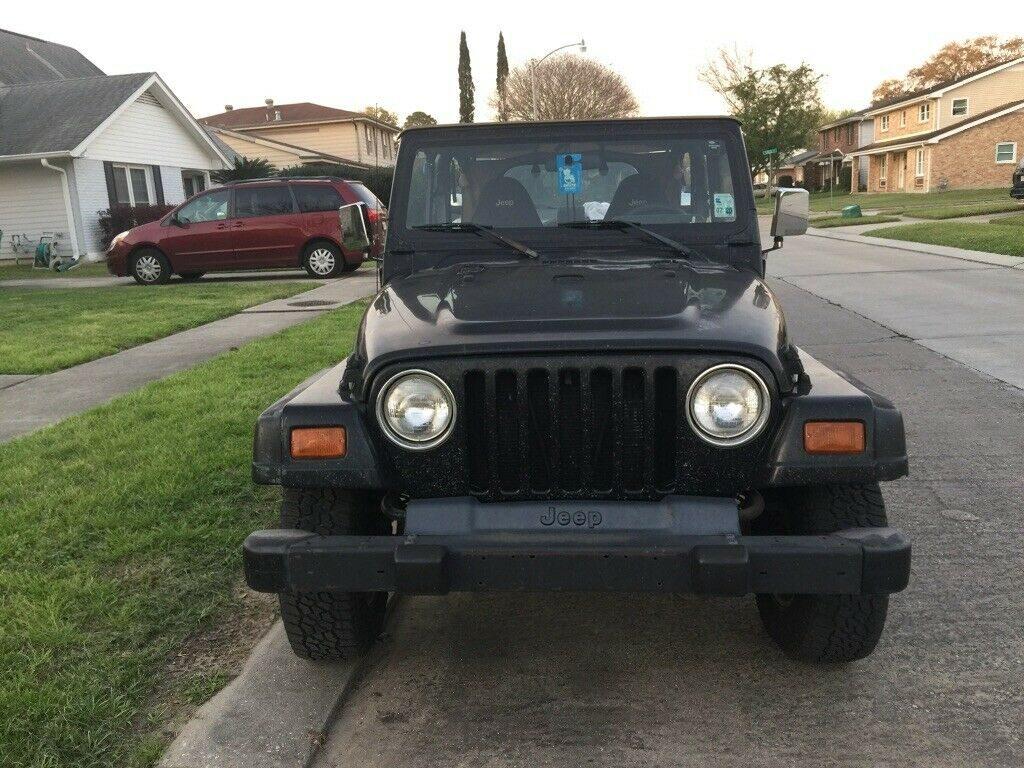 very nice 1999 Jeep Wrangler Soft top offroad