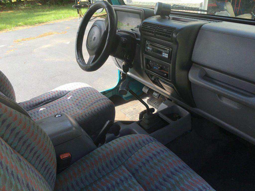 Custom V8 Conversion 1997 Jeep Wrangler (chevy 283) offroad