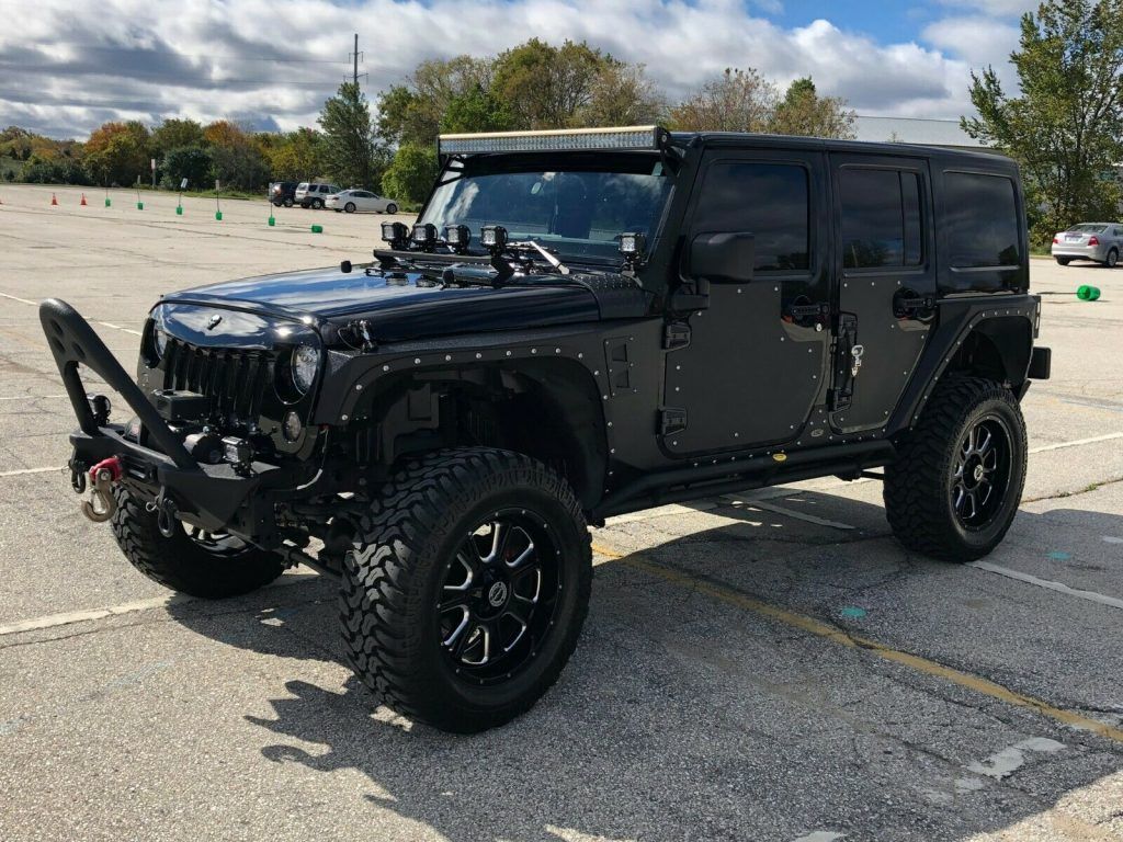 low miles 2012 Jeep Wrangler offroad
