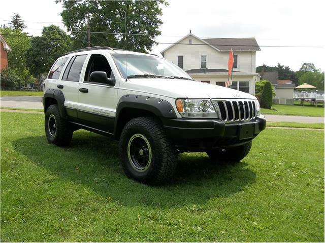 fully loaded 2003 Jeep Grand Cherokee offroad