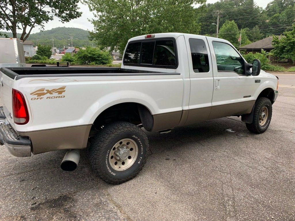 well cared for 2000 Ford F 250 XLT offroad