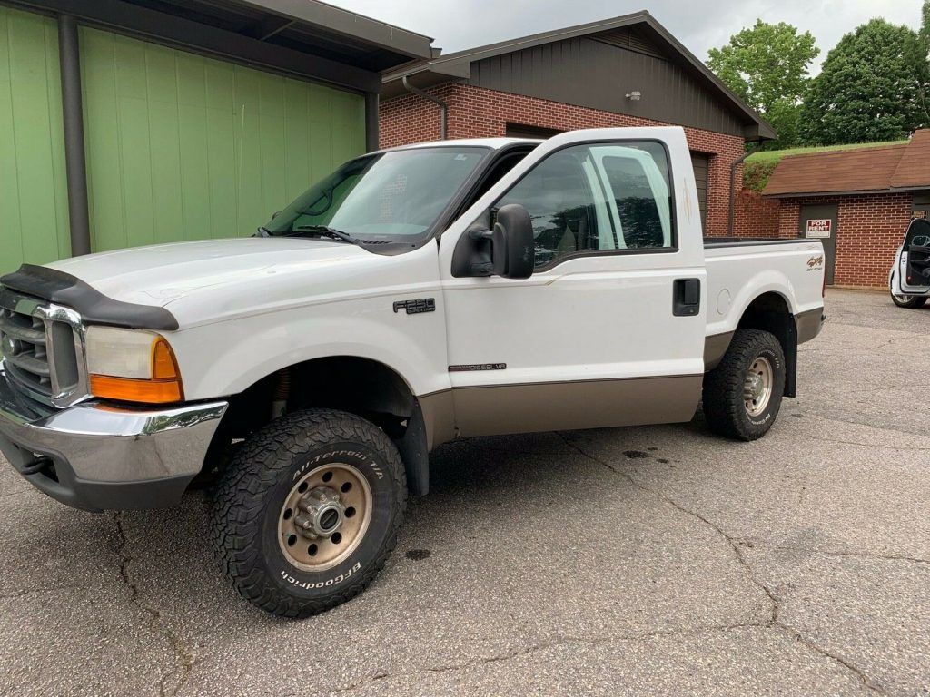 well cared for 2000 Ford F 250 XLT offroad
