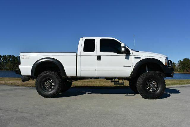 great shape 2001 Ford F 250 Lariat offroad