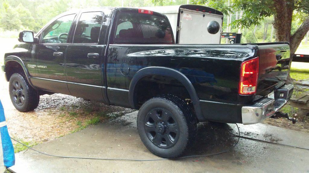 well maintained 2006 Dodge 2500 Power Wagon offroad
