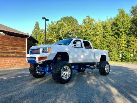 totally awesome 2011 GMC Sierra 2500 SLT offroad for sale