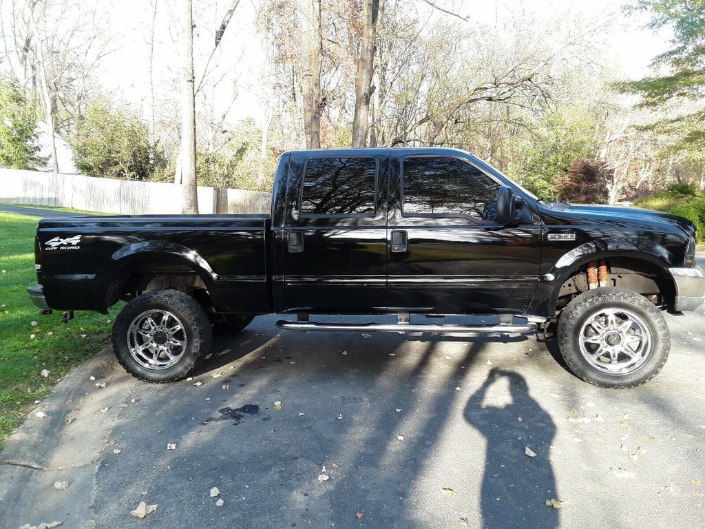 clean 2003 Ford F 250 Lariat offroad