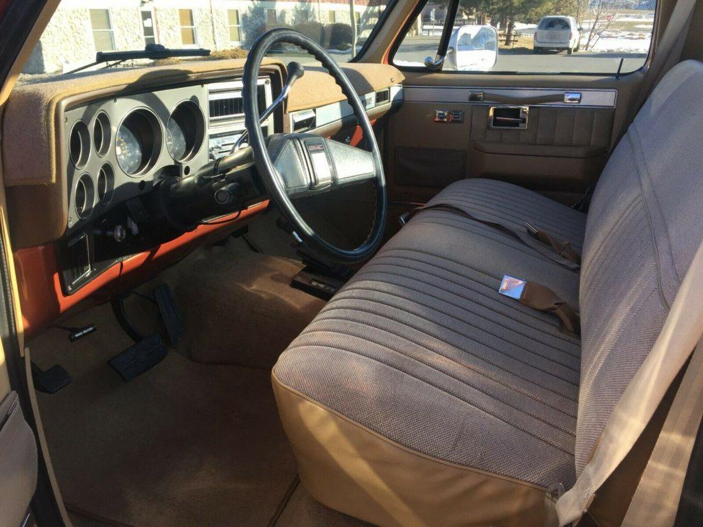 fuel injected 1987 Chevrolet C/K Pickup 1500 Sierra classic offroad