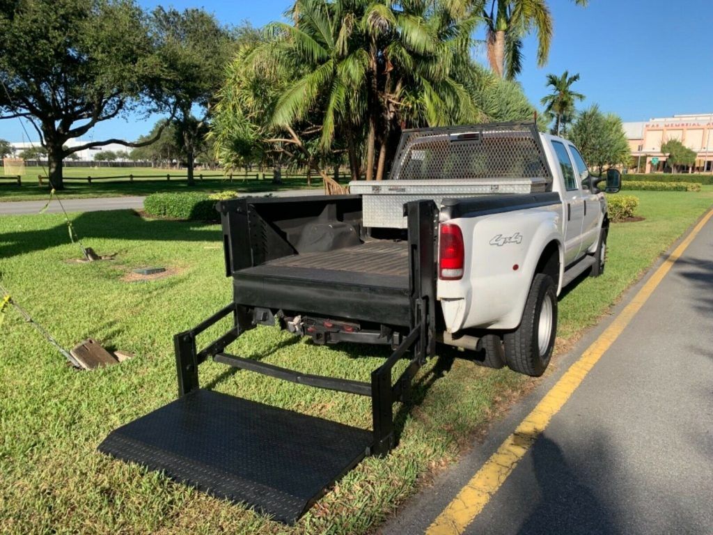 lift gate 2005 Ford F 350 LARIAT offroad