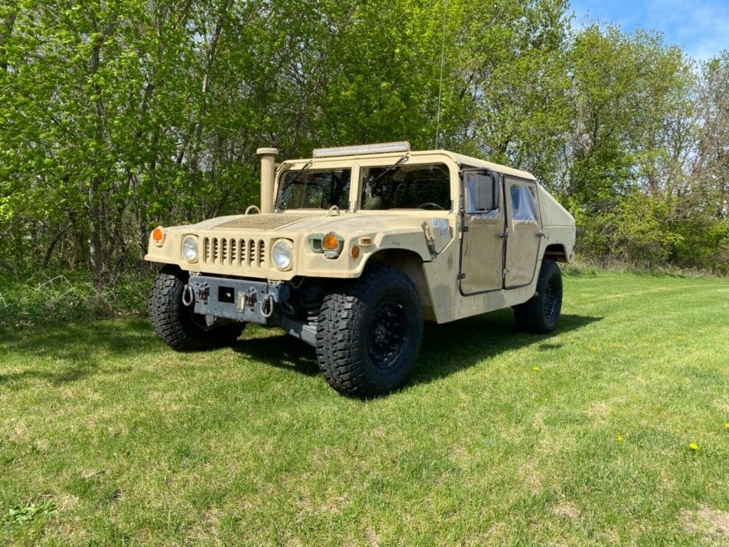 runs and drives 2001 AM General M1045a2 Hmmwv offroad