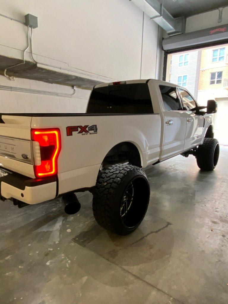 fully loaded 2019 Ford F 250 Platinum Ultimate offroad
