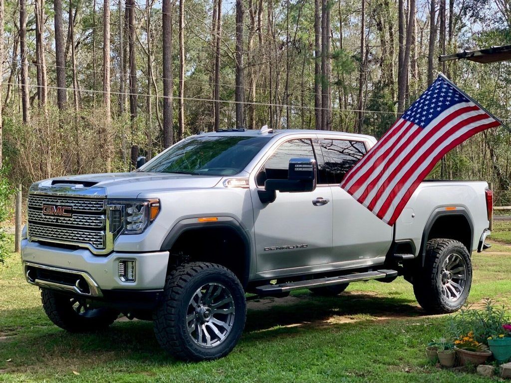loade with goodies 2020 GMC Sierra 2500 offroad